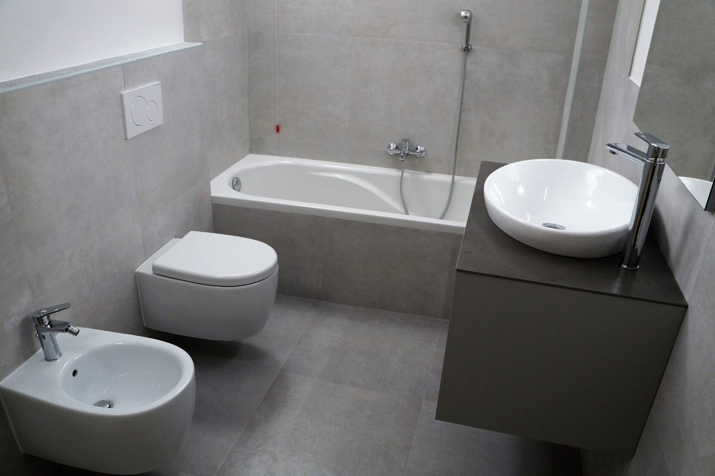 Montaj faianță și gresie baie premium