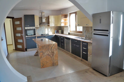 Restructurare bucatarie modernă - Suceava